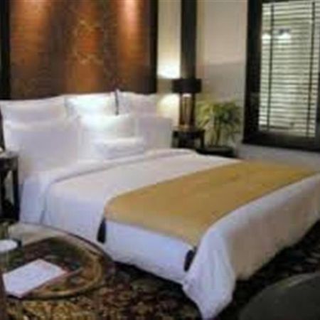 Hotel Marco Polo Lahore Bagian luar foto