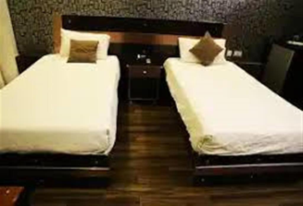 Hotel Marco Polo Lahore Bagian luar foto