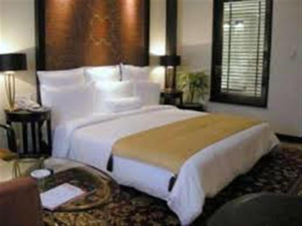 Hotel Marco Polo Lahore Bagian luar foto