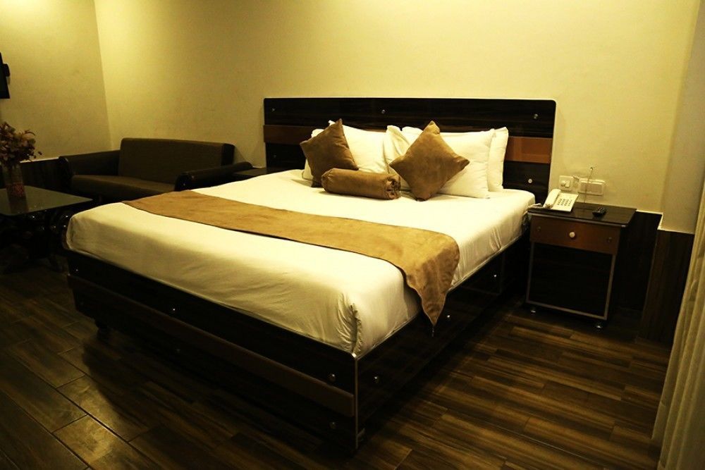 Hotel Marco Polo Lahore Bagian luar foto